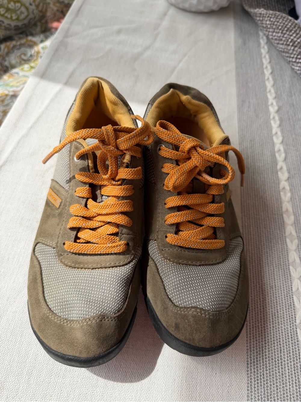 Merrell womens Suede & Mesh  hiking track shoes size 6.5 excellent condition